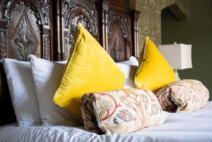 4* Cardiff Miskin Manor Stay for 2: Breakfast, Dinner & Late Check Out