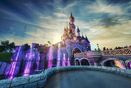 Disneyland Paris Getaway - Park Entry & Return Eurostar Ticket