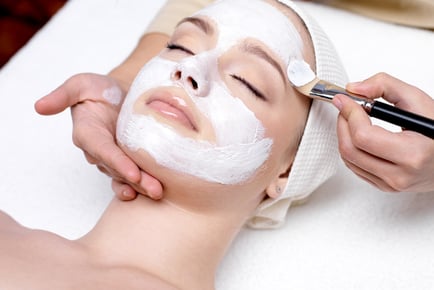 1-Hour Carboxy or ESPA Facial in Edinburgh