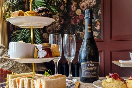 The Bath Hotel Lynmouth: Tipsy Afternoon Tea for 2