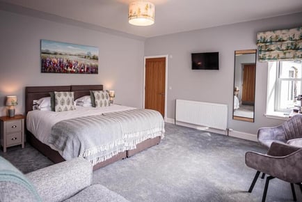 Kenmuir Arms Stay with Breakfast, Drinks, AA Rosette Dining and Late Checkout