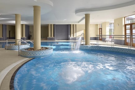 4* Radisson Blu Sligo Stay: Breakfast & Dining Upgrade for 2- Award Winning Hotel