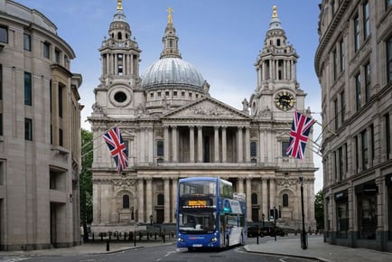 PRICE DROP: 24hr London Hop On, Hop Off Guided Bus Tour with Thames River Cruise & Walking Tour - London Sightseeing