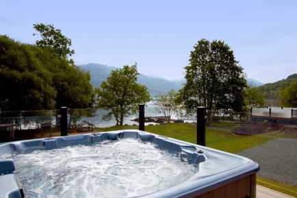 3 Night Loch Lomond Holiday Park Lodge Stay for 4 - Hot Tub Lodge for 6 Upgrade!