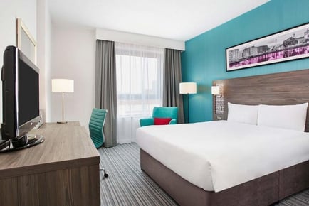 4* Leonardo Hotel, Central Belfast Christmas Stay: Breakfast & Prosecco Option for 2