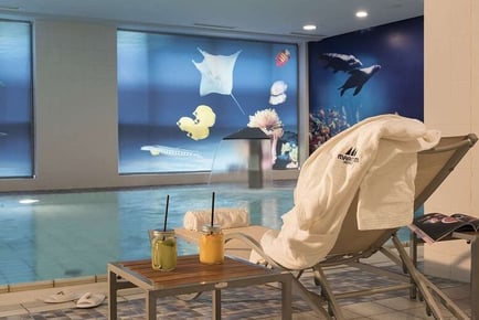 4* Central Maritim proArte Hotel Berlin Stay & Flights - Swimming Pool!