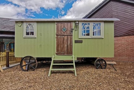 Stonehenge Shepherd's Hut, Wiltshire Stay: 2 Nights, Prosecco & Late Checkout for 2 or 4!