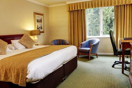 4* Mercure Kenwood Hall Hotel & Spa, Sheffield Stay & Leisure Access for 2 - Dining Upgrade!