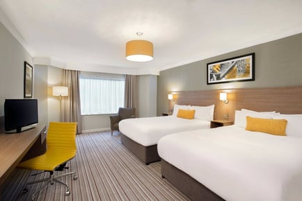 4* Leonardo Hotel Hinckley, Leicestershire Family Stay For 4 - Breakfast, Dinner, Wine & Cordial!