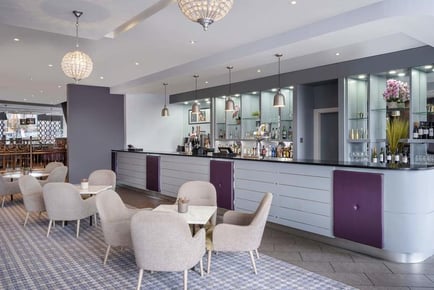 4* Leonardo Hotel Leeds Stay & Prosecco For 2 - Central Location