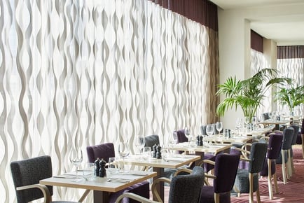 4* Leonardo Hotel Bradford Stay: Breakfast & Prosecco for 2