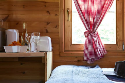 4* Pinewood Park Helicopter Stay, Scarborough Seaside - 1-2 Nights Glamping & Welcome Gifts for Family of 4