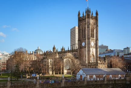 4* Manchester Cathedral Quarter Maldron Hotel Stay- Breakfast & Welcome Drink for 2. Dinner & Wine Upgrade Available