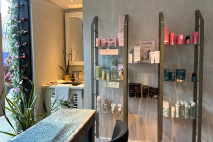 Caudalie Facial with Prosecco & Chocolates at Adamo Spa, 5* Tower Suites - Tower Bridge