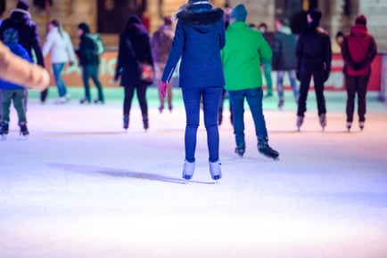 Ice Skating Session For 1, 2 or 4 - Planters at Bretby - Burton Upon Trent