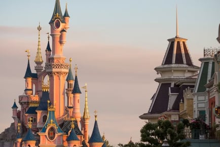 4* Paris Bed and Breakfast Break- Hotel, Return Flights & Optional Disneyland Paris Tickets