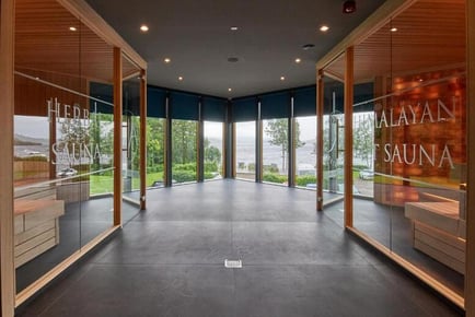 4* Lodge on Loch Lomond, Beach House Stay with 1 Hour Spa Access!