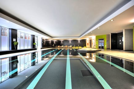 4* Autumn Warmer Spa Day for 2: Hot Stone Massage, Facial, Spa Access & Hot Chocolate - Radisson Blu Durham