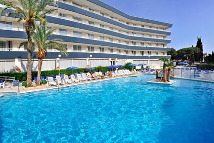 Spanish Grand Prix - 4* Hotel GHT Aquarium & SPA, 3-Day Ticket & Flights