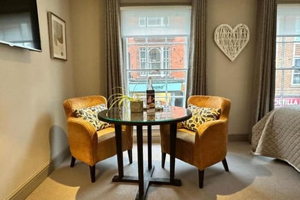 PRICE DROP Goswell House Hotel Windsor Stay For 2 - Breakfast, Prosecco & Late Checkout