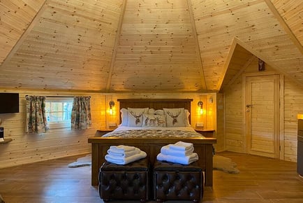 4* Clovenstone Lodges, Aberdeenshire: 2 or 3 Night Luxurious Lodge Stay - Private Hot Tub!