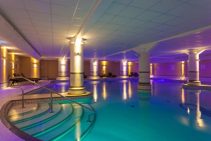 4* Dunston Hall Luxury Spa Day: 2 x 25 Min Treatments, Spa Access, Lunch & Prosecco