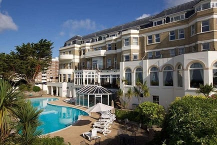 Bournemouth Hotel Stay for 2: Breakfast & Leisure Club Access - Sea View Upgrade!