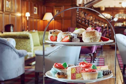 4* Spa Day, Afternoon Tea, Prosecco & £10 Voucher - Greenwoods Hotel Essex