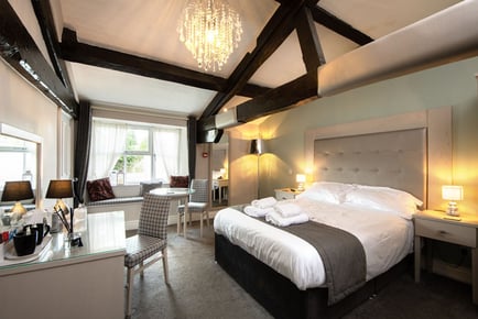 4* Yorkshire Dales Stay - Breakfast & Prosecco for 2 - Pet Friendly!