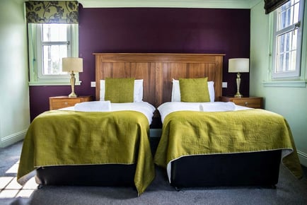 Rowardennan Hotel, Loch Lomond Lodge for 4 or 6 Guests - 3 or 4 Night Stay!