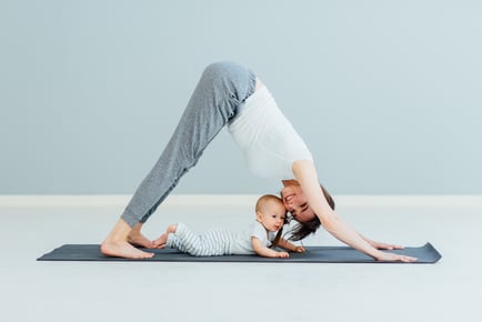 1 or 3 Sessions of Mummy & Baby Yoga - London