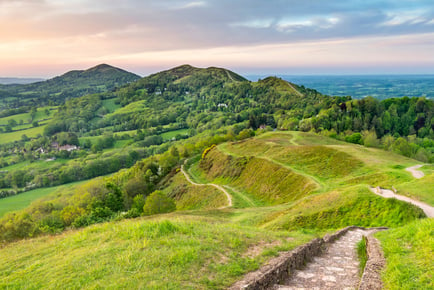 4* The Abbey Hotel, Worcestershire Stay, Breakfast & Bottle of Wine for 2 - Next to Malvern Hills!