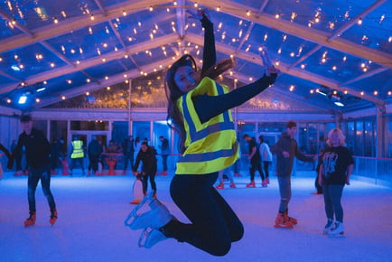 Ice Skating & Skate Hire - Spinningfields, Manchester - onice.co.uk