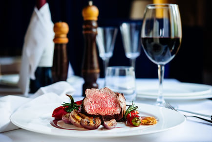 The Blue Boar Inn: 3-Course Lunch with a Glass of Bubbly for 2 - Warwickshire