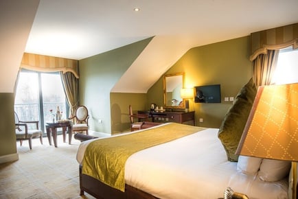 4* Donegal: Jackson's Hotel Stay, Fizz, Breakfast & Leisure Access For 2