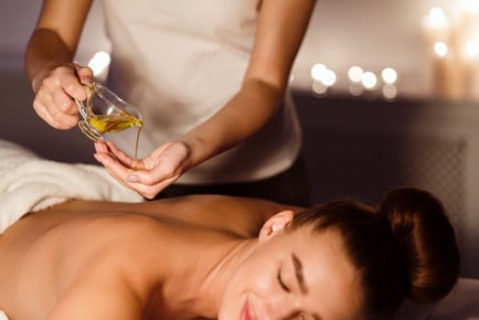 60 Minute Warm Oil Massage & £10 Voucher - Nankuranaisa, South London