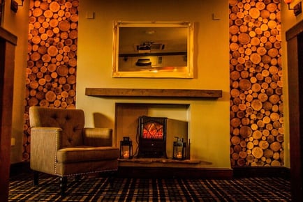 Cosy Cumbria Stay: Dinner, Wine, Breakfast & Late Checkout for 2