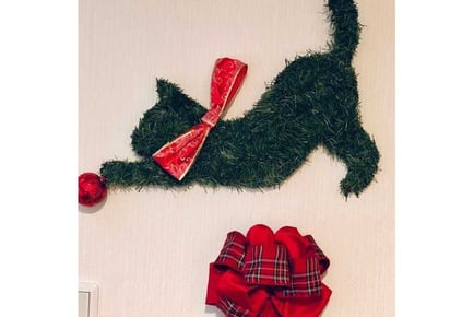 Cat Shaped Christmas Wreath