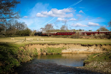 Peak District Steam Train Tour - Unlimited Day Travel - Family Option Available!