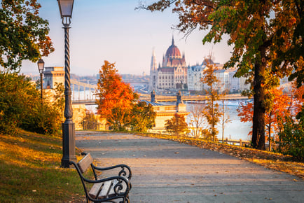 Budapest City Break - Award Winning Grand Jules Boat Hotel, Breakfast & Flights