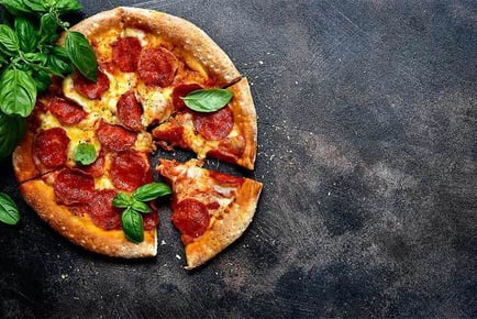 2 Course Meal & Prosecco for 2 - Starter & Pizza Main - Covent Garden Comedy Cellar