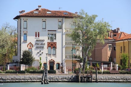 4* Romantic Venice City Break - Lido Russo Palace Hotel, Breakfast & Flights