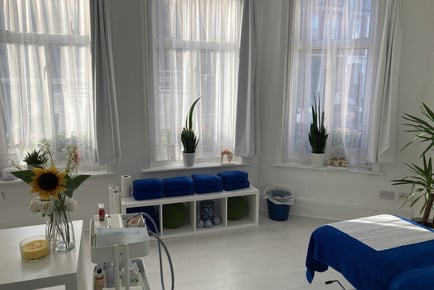 60 Min Full Body Massage - London - Raymond Nash