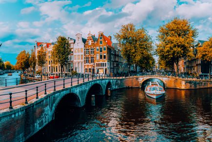 4* Amsterdam City Break: Breakfast, Hotel & Return Flights