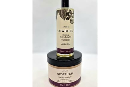 Cowshed Bath Hamper with Body Oil & Bath Salts