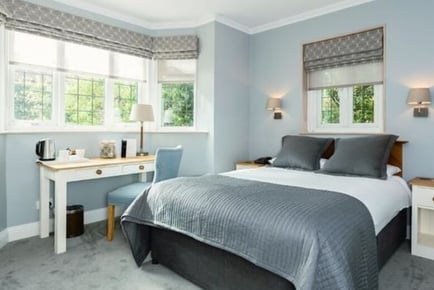 4* Gorse Hill Hotel Break For 2 - Breakfast, Late Checkout - Prosecco & Dinner Options