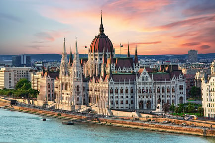 5* Central Budapest City Break: Hilton Hotel & Return Flights