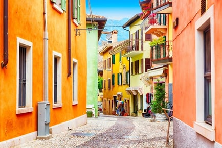 Venice, Lake Garda & Lake Como Holiday - Hotels, Trains & Flights