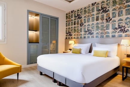 4* Madrid, Spanish City Break - Central Motel One Madrid-Plaza de España Stay & Flights