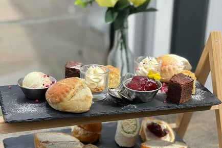 Sparkling Afternoon Tea for 2 - Holmfirth Vineyard